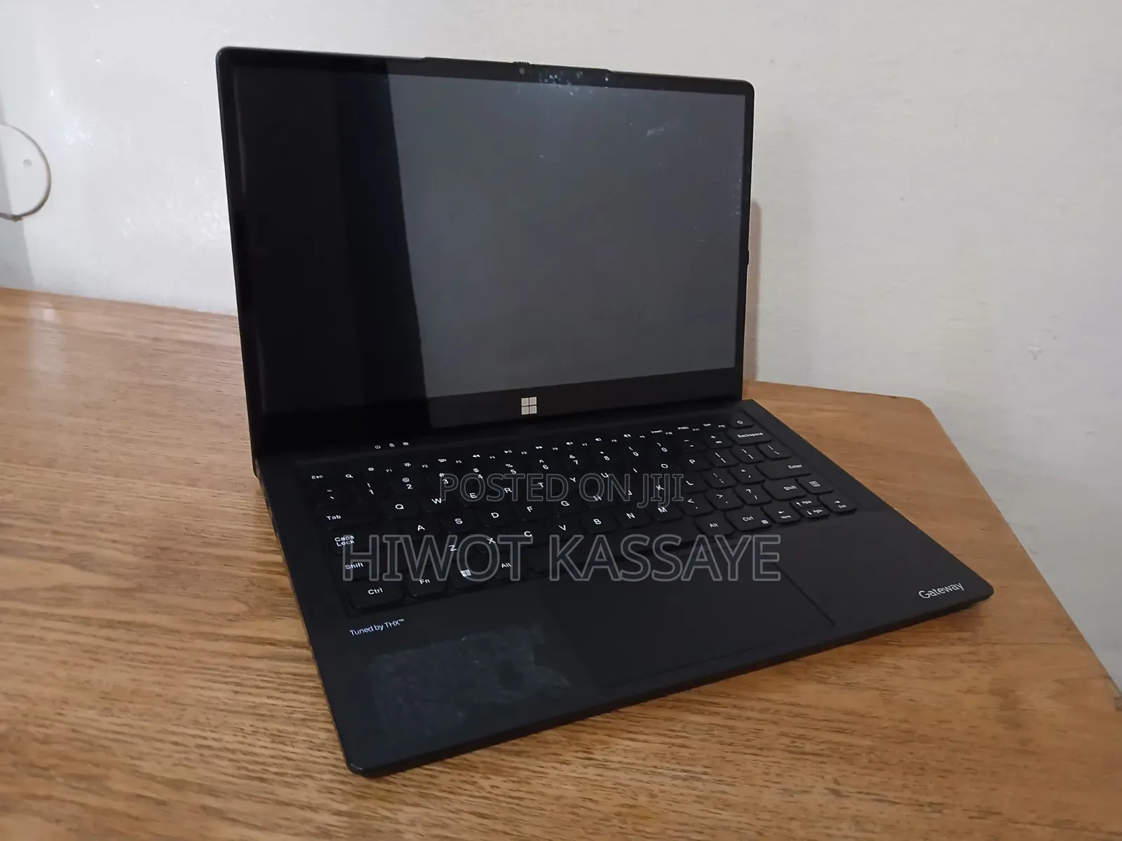 Laptop Gateway GWTC51427 8GB Intel Core i5 SSD 512GB