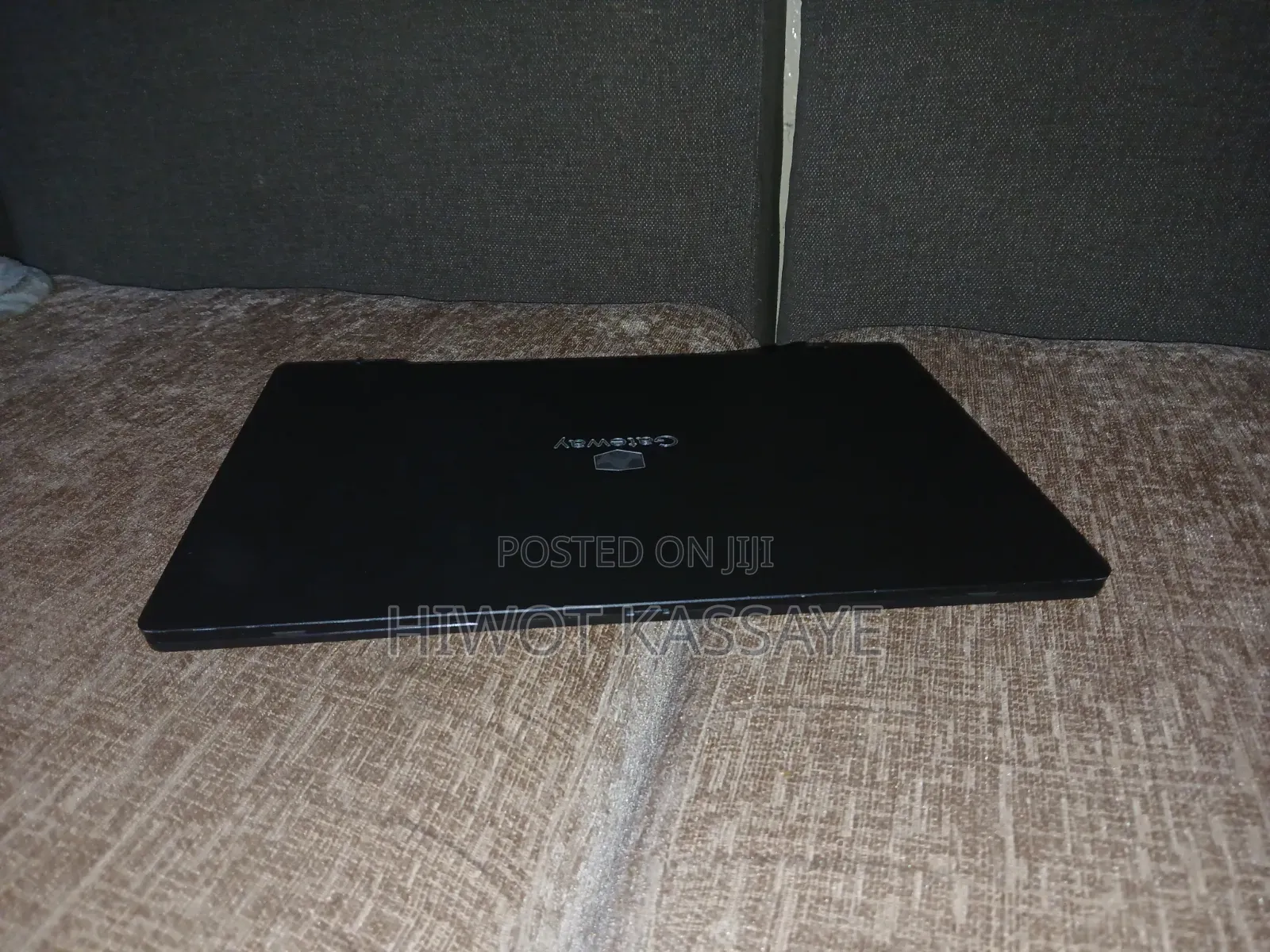 Laptop Gateway GWTC51427 8GB Intel Core i5 SSD 512GB