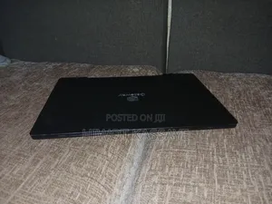 Laptop Gateway GWTC51427 8GB Intel Core i5 SSD 512GB