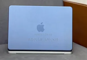 New Laptop Apple MacBook 8GB SSD 256GB