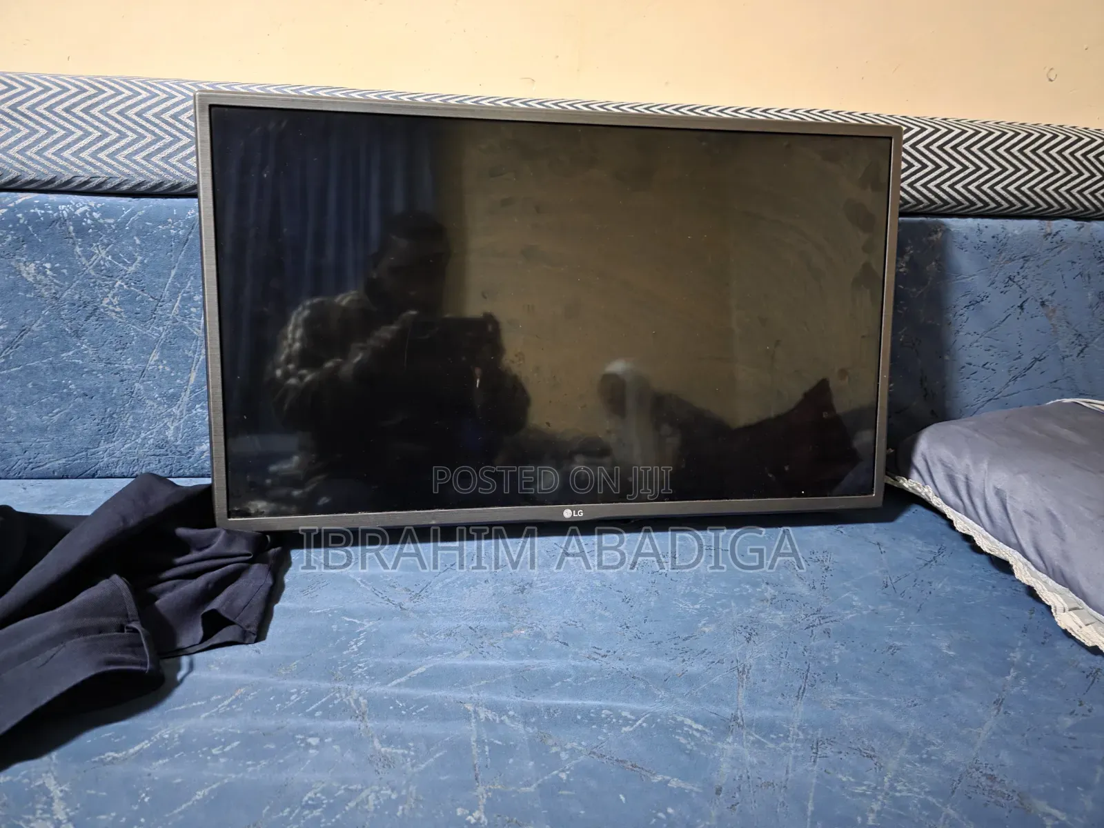 32 Inch LG Television
