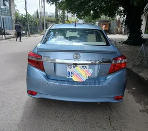 Hyundai Avante 2015 Blue