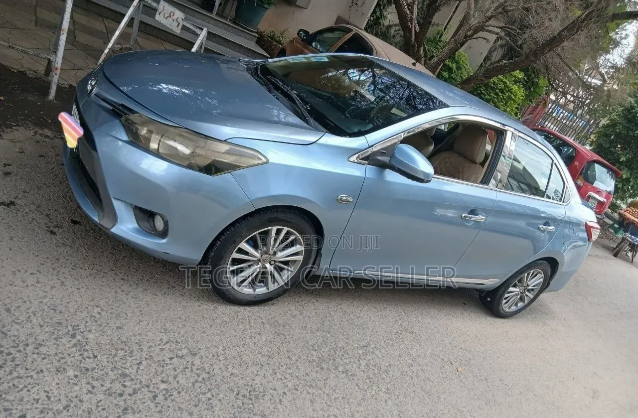Hyundai Avante 2015 Blue