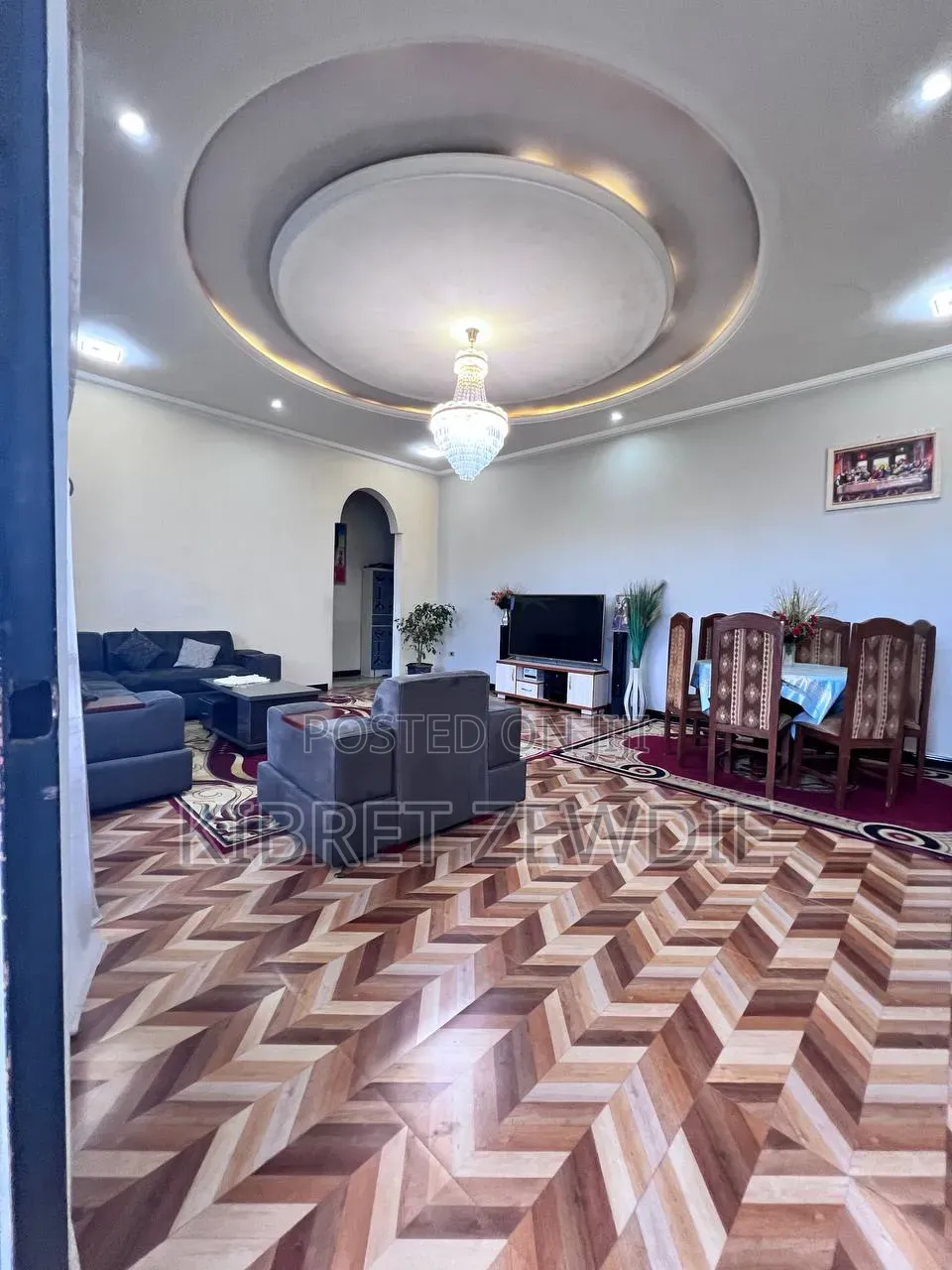 8bdrm House in Kibert Zewdie, Bole for sale