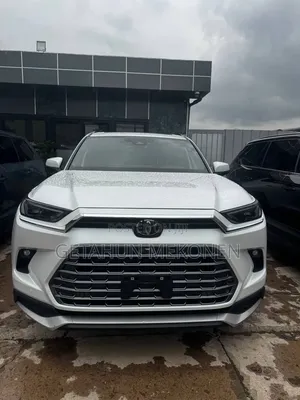 New Toyota Grand Highlander Hybrid 2026 White
