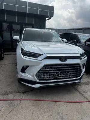 New Toyota Grand Highlander Hybrid 2026 White