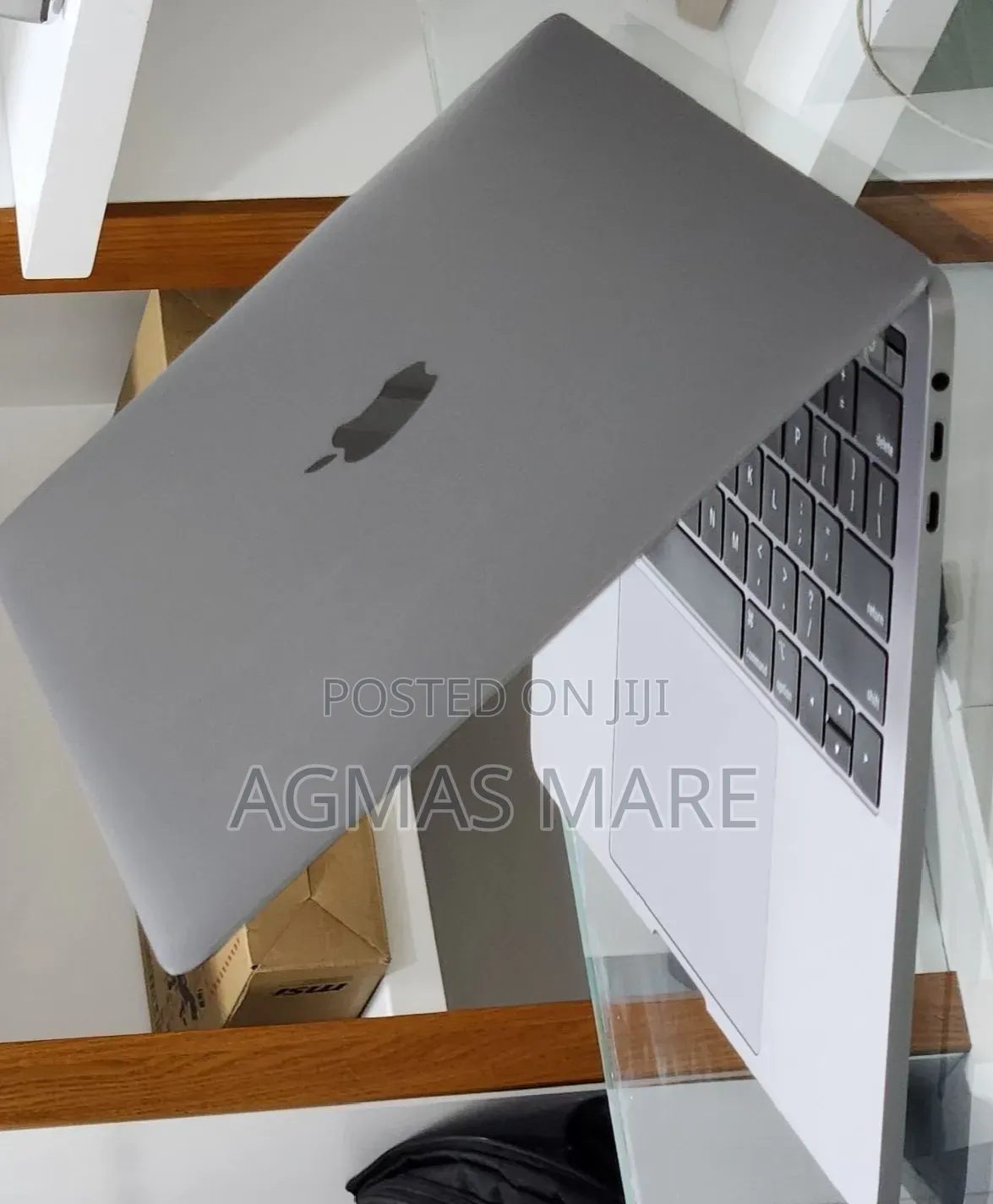 New Laptop Apple MacBook Pro 2019 16GB Intel Core i7 SSD 512GB