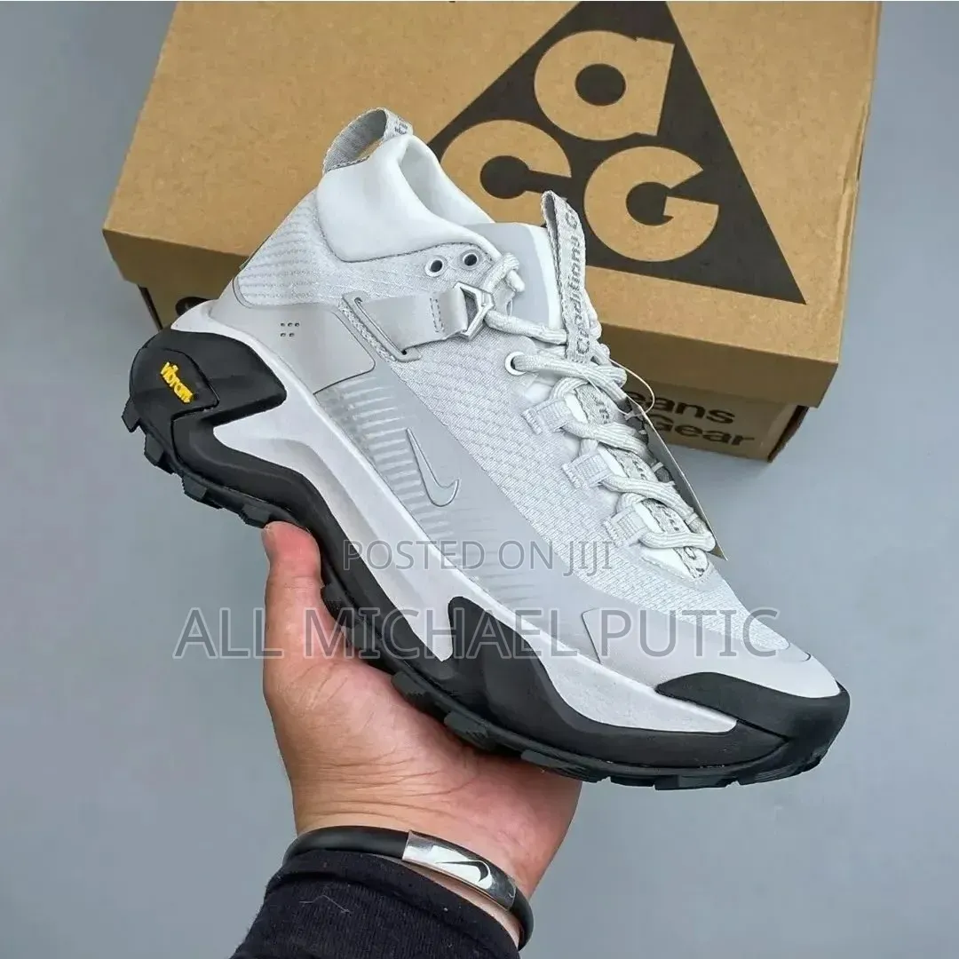 Nike ACG Zoomx