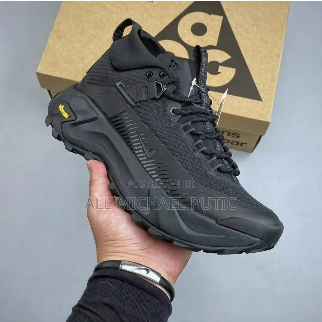 Nike ACG Zoomx