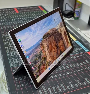 New Laptop Microsoft Surface Pro 7+ 16GB Intel Core i7 SSD 512GB