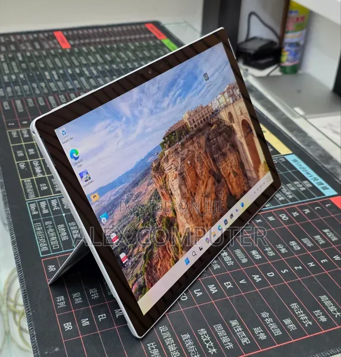 New Laptop Microsoft Surface Pro 7+ 16GB Intel Core i7 SSD 512GB