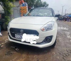 Suzuki Swift 2022 White