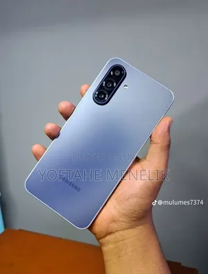 New Samsung Galaxy M17 5G 128 GB Blue