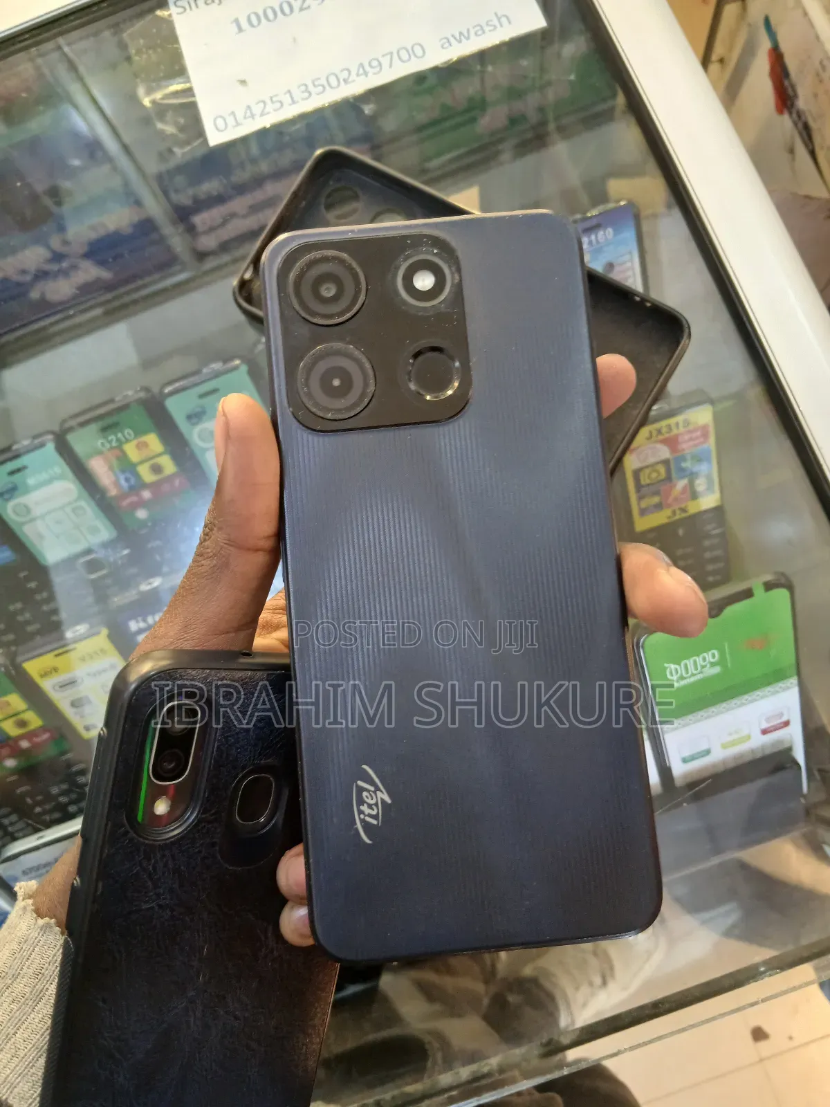 Itel A06 64 GB Black