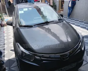 Toyota Yaris 2016 Gray