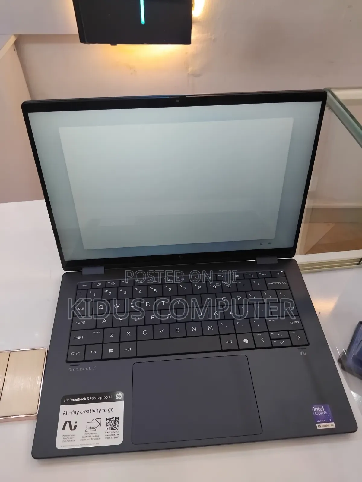 New Laptop HP OmniBook 5 14" 16GB Intel Core Ultra 7 SSD 1T