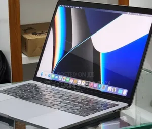 New Laptop Apple MacBook Pro 2019 16GB Intel Core i7 SSD 512GB