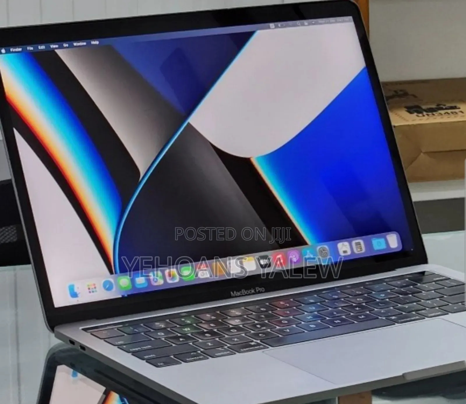 New Laptop Apple MacBook Pro 2019 16GB Intel Core i7 SSD 512GB