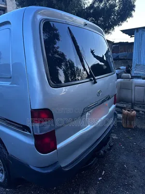 Toyota HiAce 2002 Silver