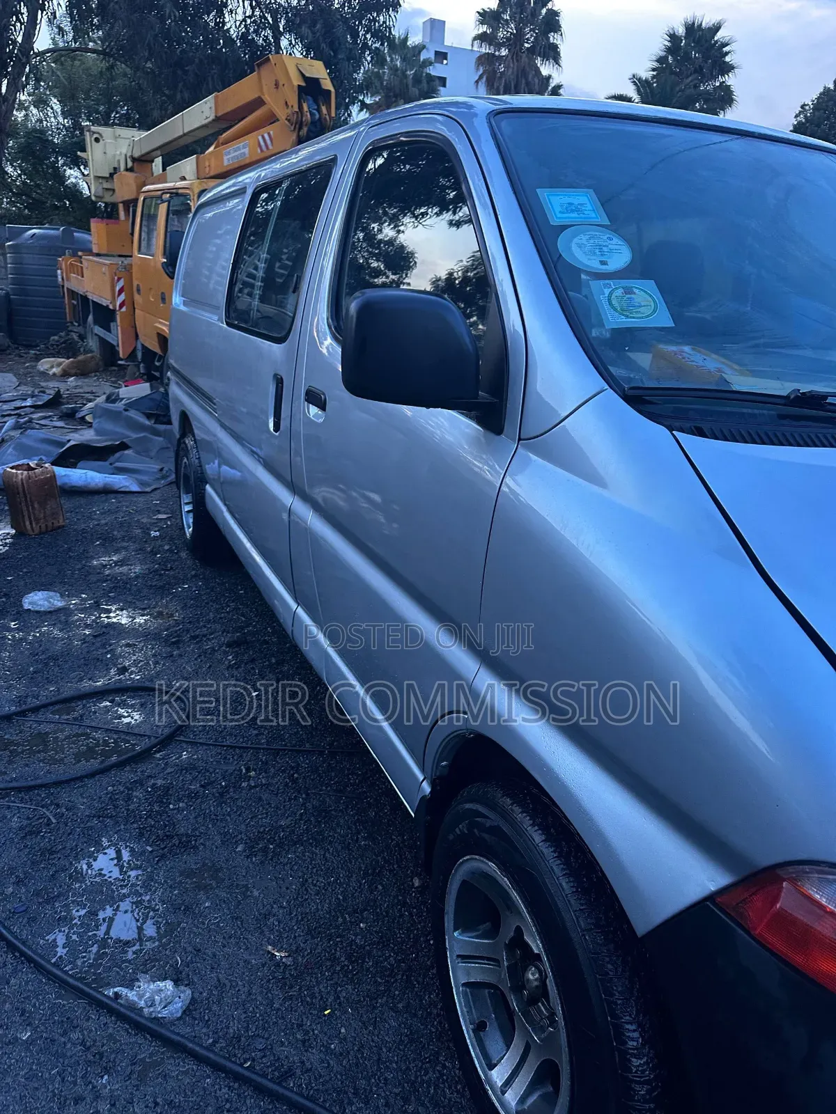 Toyota HiAce 2002 Silver