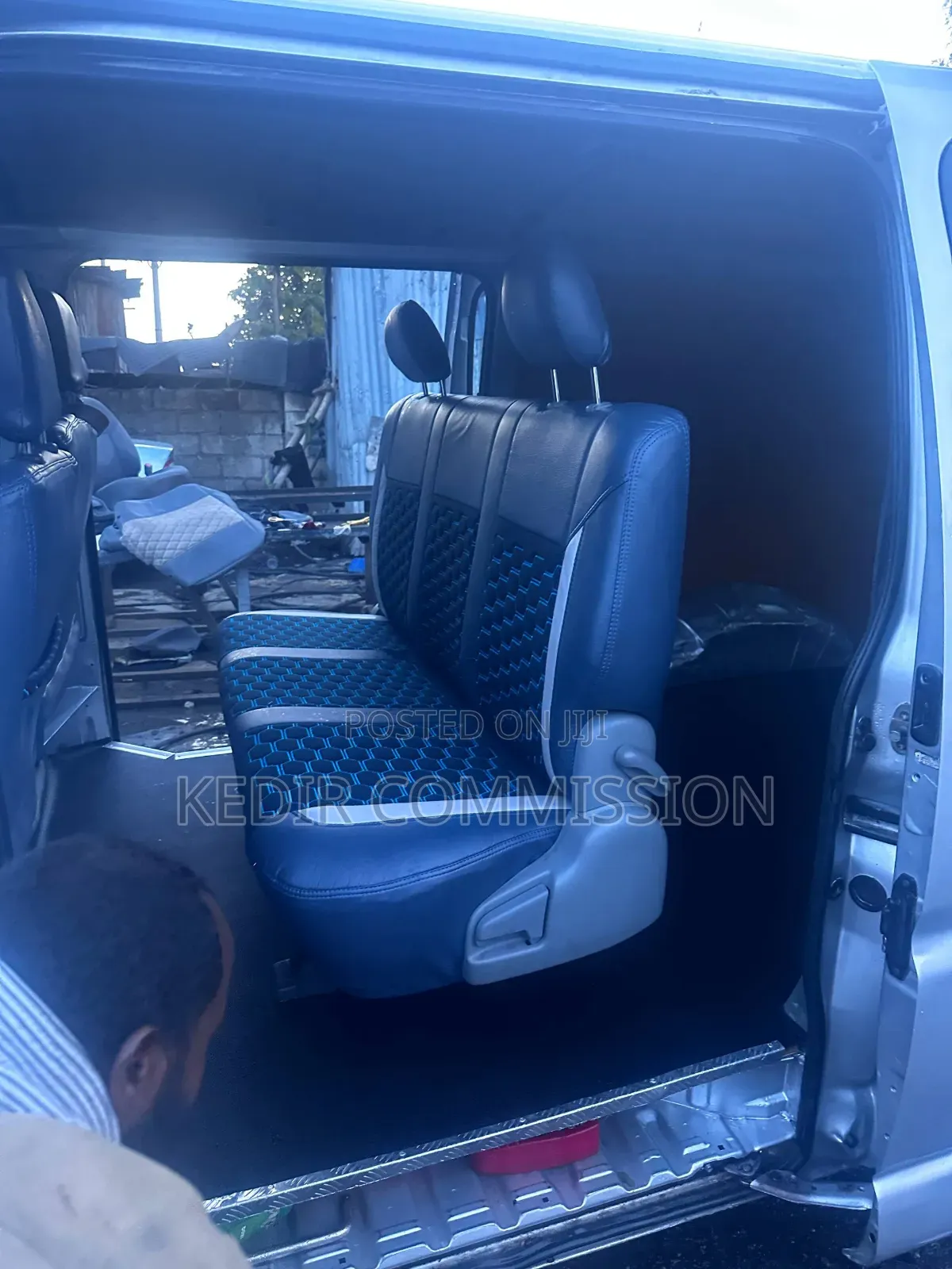 Toyota HiAce 2002 Silver