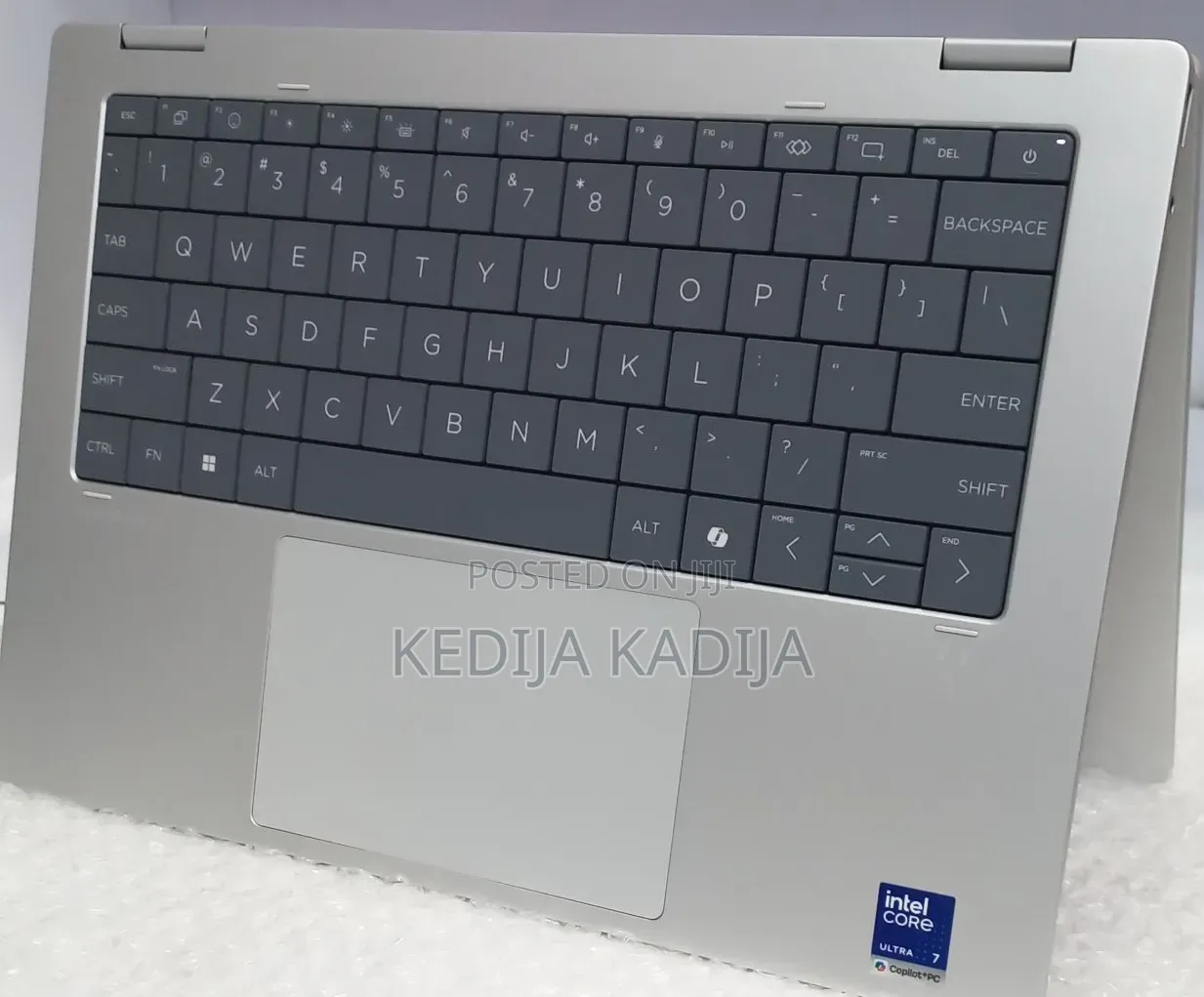 New Laptop HP OmniBook X Flip 14" 16GB Intel Core Ultra 7 SSD 1T