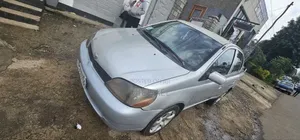 Toyota Platz 2000 Silver