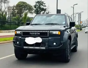 Toyota Land Cruiser Prado 2024