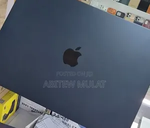 New Laptop Apple MacBook Air 2025 M4 16GB Apple M3 SSD 256GB