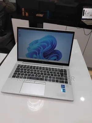 New Laptop HP EliteBook 840 G8 16GB Intel Core i5 SSD 512GB