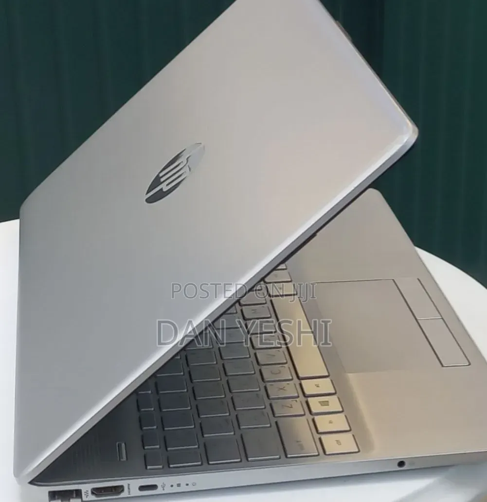 New Laptop HP Stream Notebook 8GB Intel Core i7 SSD 128GB