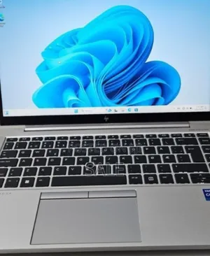 New Laptop HP EliteBook 830 G8 16GB Intel Core i7 SSD 512GB