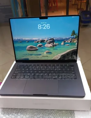 New Laptop Apple MacBook Pro 2025 M5 16GB Apple M5 SSD 512GB
