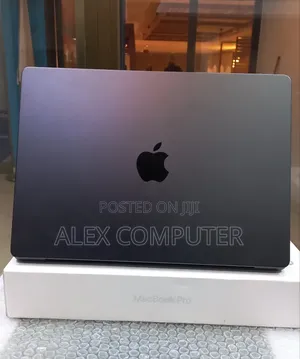 New Laptop Apple MacBook Pro 2025 M5 16GB Apple M5 SSD 512GB