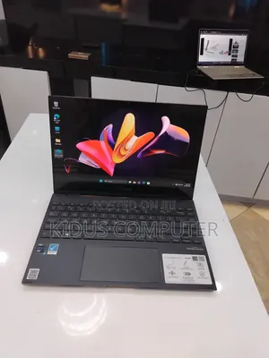 New Laptop Asus Zenbook 14 16GB Intel Core i7 SSD 512GB