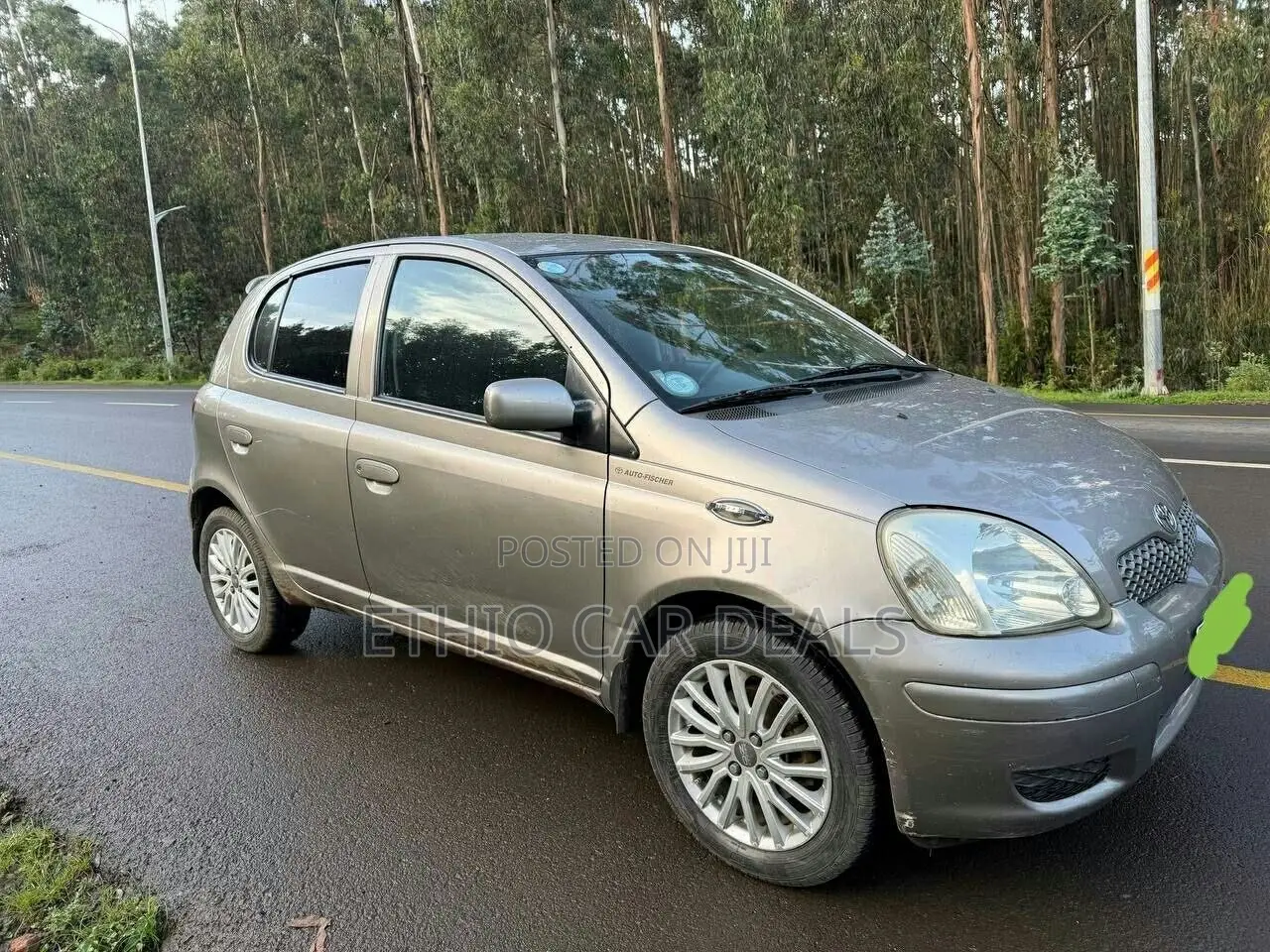 Toyota Vitz 2005 Gold
