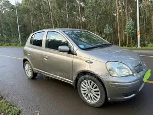 Toyota Vitz 2005 Gold