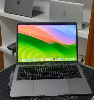 New Laptop Apple MacBook Pro 2019 16GB Intel Core i7 SSD 512GB