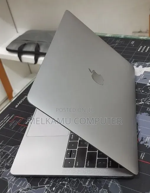 New Laptop Apple MacBook Pro 2019 16GB Intel Core i7 SSD 512GB
