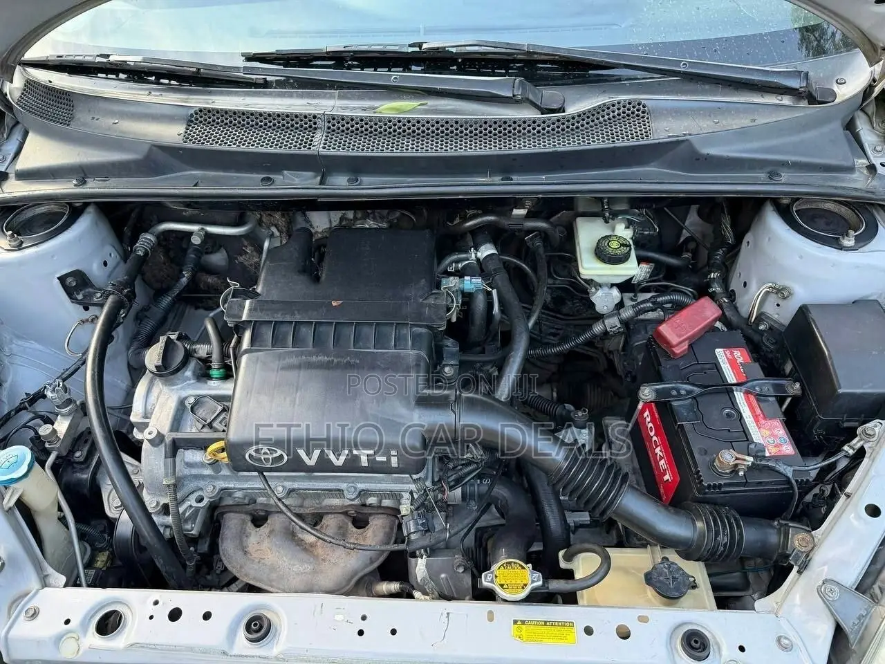 Toyota Vitz 2005 Gold