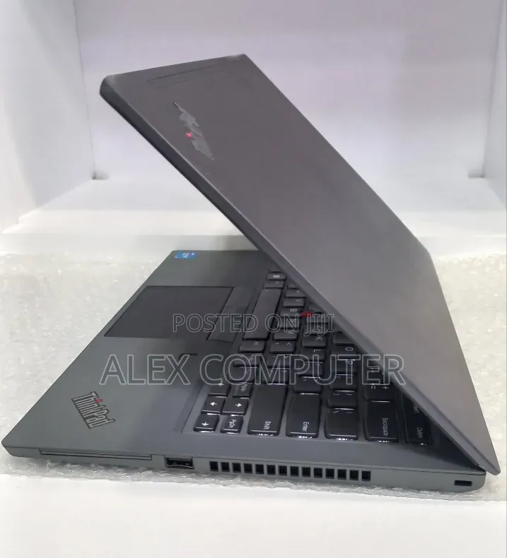 New Laptop Lenovo ThinkPad T14 16GB Intel Core i5 SSD 512GB