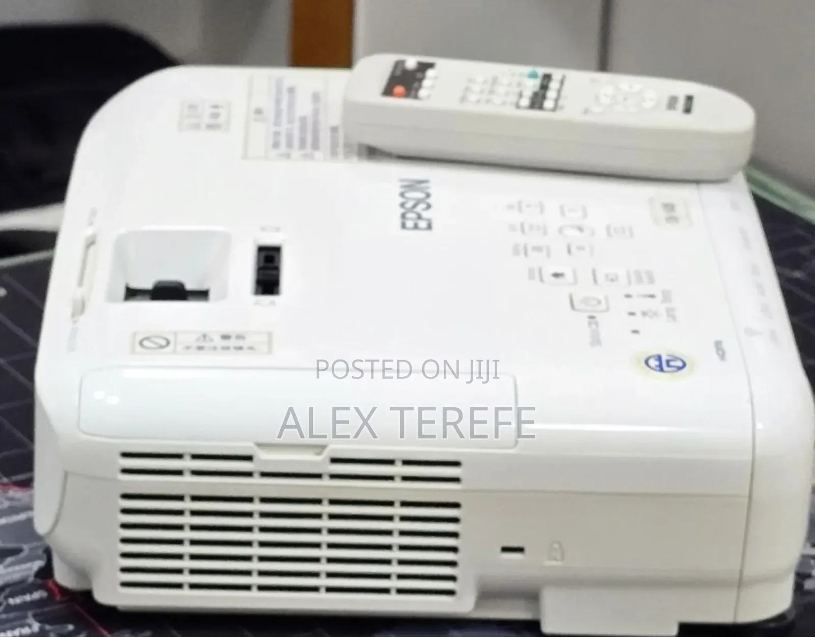 Epson Projector With Remote Model Name: EB-S05