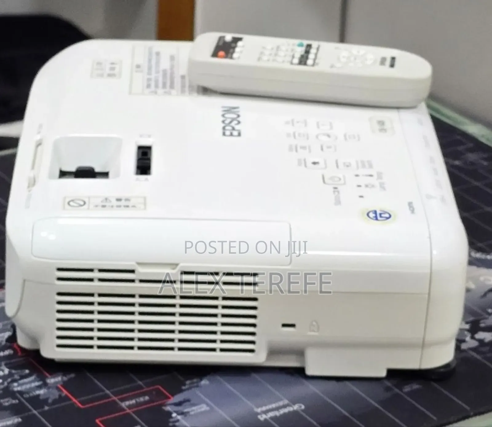 Epson Projector With Remote Model Name: EB-S05