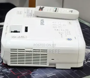 Epson Projector With Remote Model Name: EB-S05