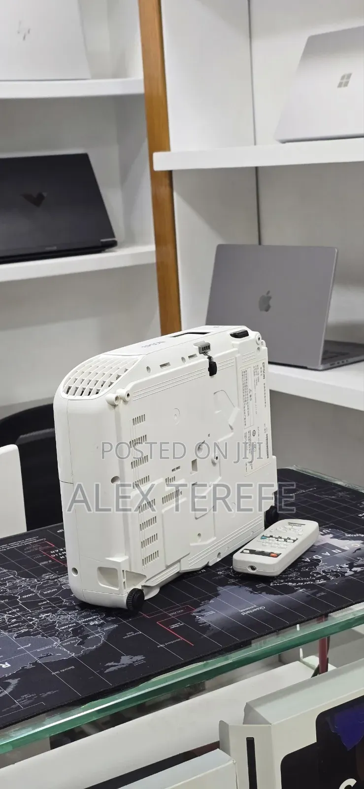 Epson Projector With Remote Model Name: EB-S05