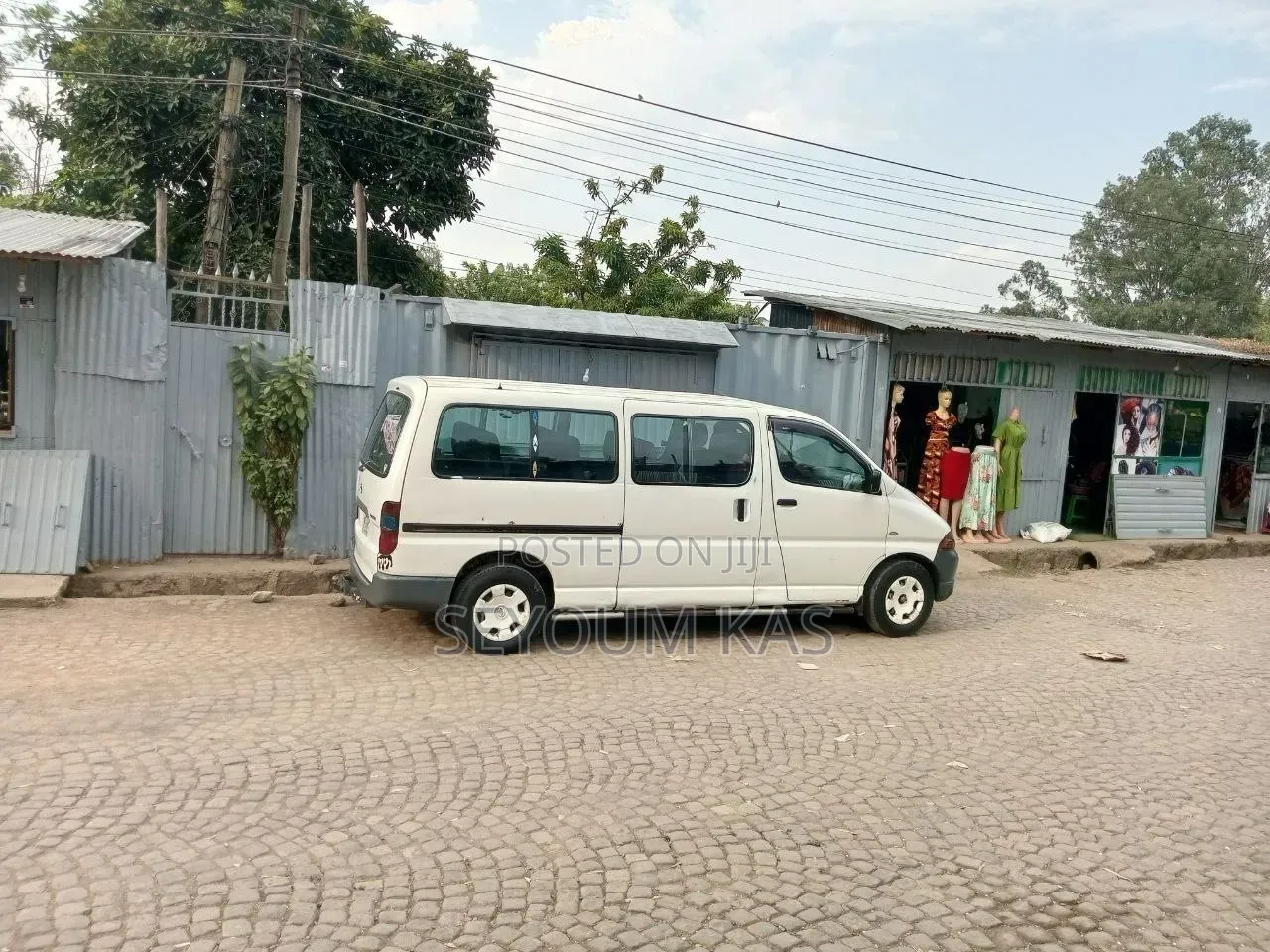 Toyota HiAce 2006 White