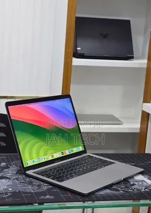 New Laptop Apple MacBook Pro 2019 16GB Intel Core i9 SSD 1T