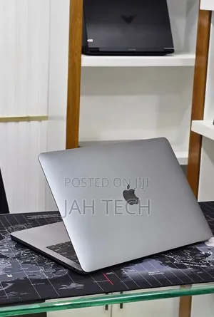 New Laptop Apple MacBook Pro 2019 16GB Intel Core i9 SSD 1T