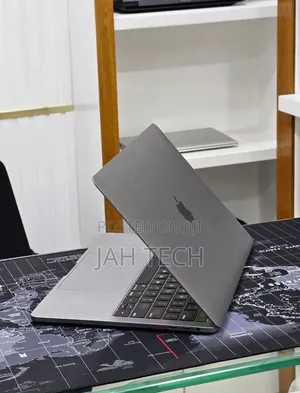 New Laptop Apple MacBook Pro 2019 16GB Intel Core i9 SSD 1T