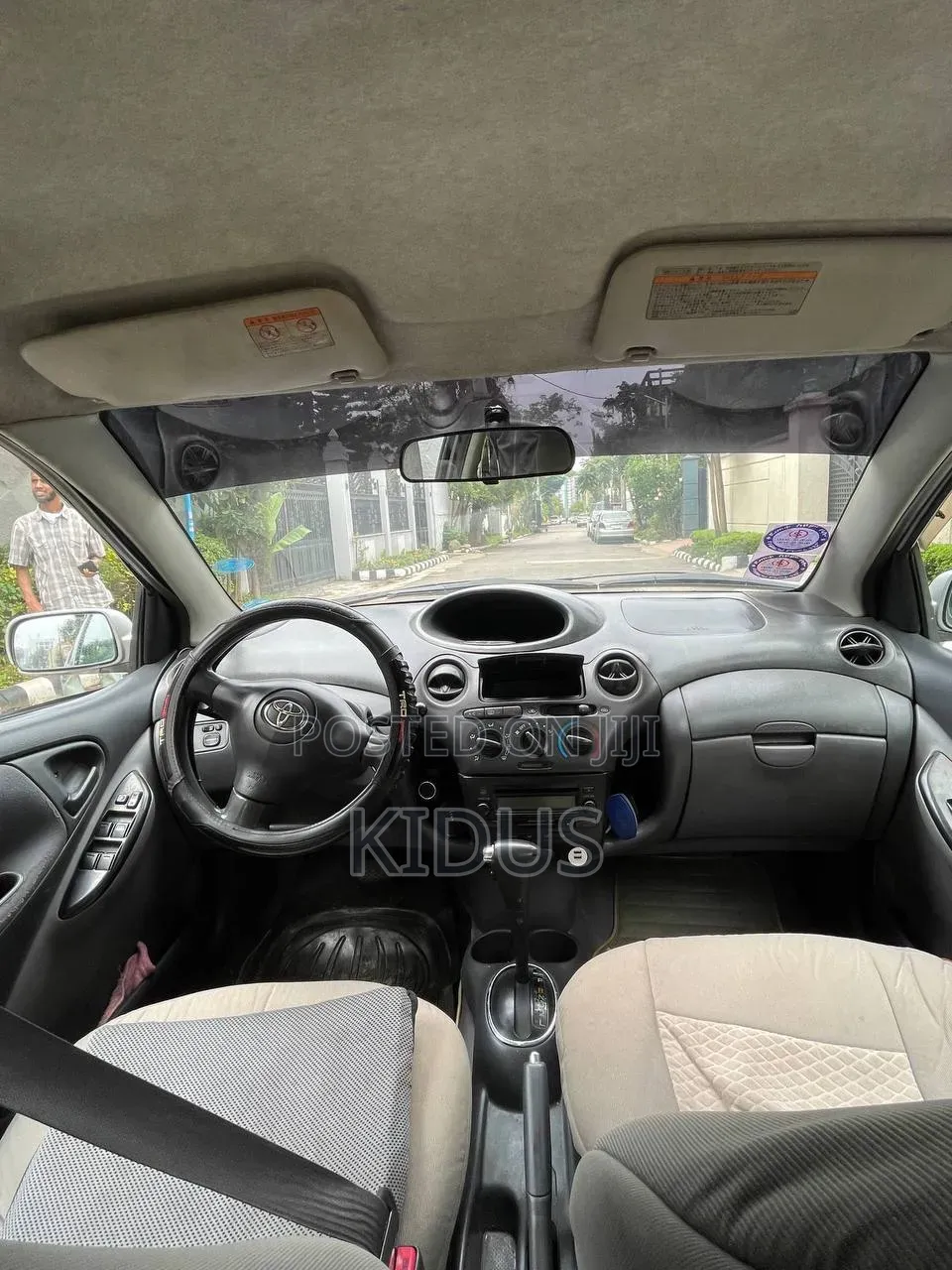Toyota Vitz 2002 Blue